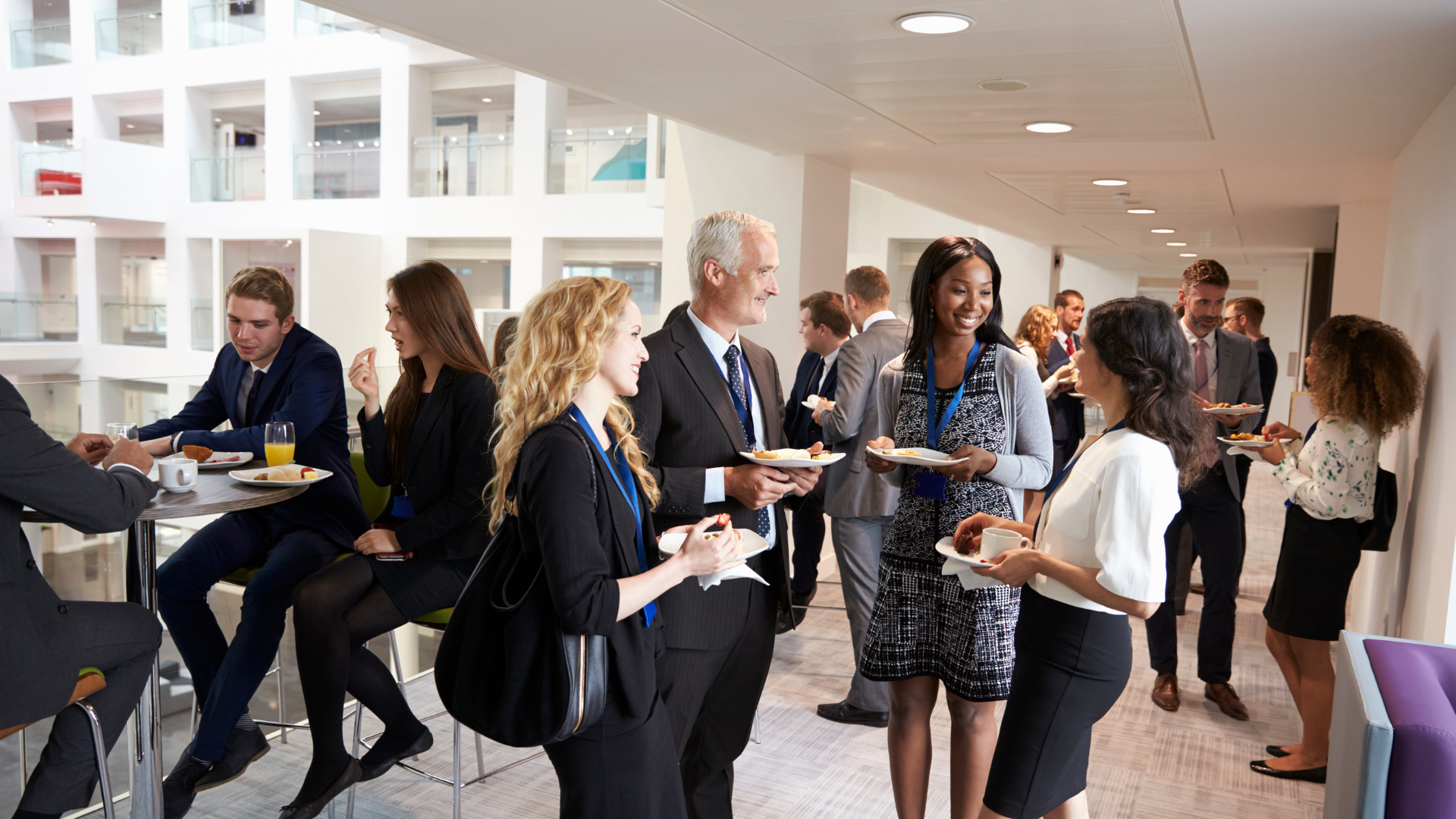 Later and Mavely Introduce Swipe Up: A Premier Creator Commerce Summit in Chicago